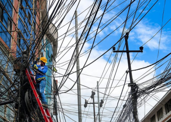 प्राधिकरणले ११ पुसदेखि अव्यवस्थित तार हटाउने