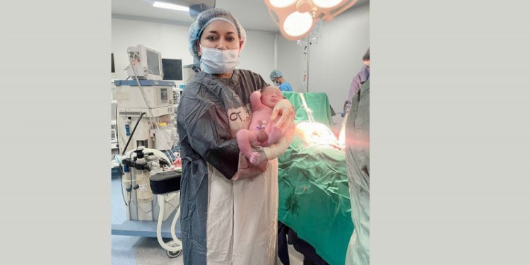 नर्भिक आईभीएफमा ५५ वर्षकी महिलाले जन्माइन् सन्तान