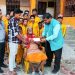 गरुडा नगरपालिकाद्वारा अनाथालयलाई ५ लाख सहयोग